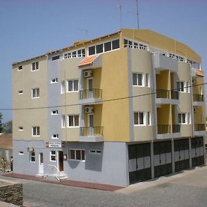 Residencial Por Do Sol Ξενοδοχείο Porto Novo Exterior photo