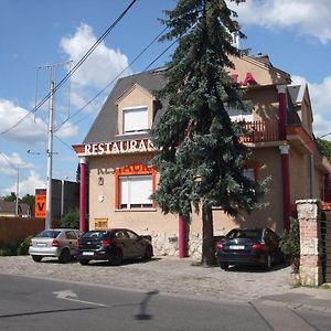 Attila Hotel Βουδαπέστη Exterior photo