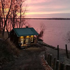 Maison Sur La Plage Βίλα Grenville-Sur-La-Rouge Exterior photo