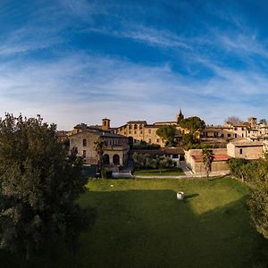 Il Monastero Di Bevagna Bed and Breakfast Exterior photo