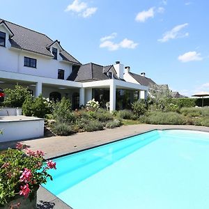 A Bascule Bed And Breakfast Maastricht Riemst Exterior photo