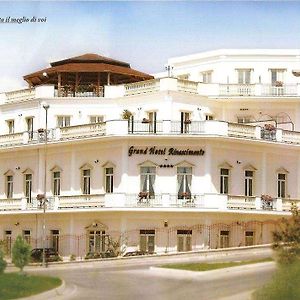 Grand Hotel Rinascimento Καμπομπάσο Exterior photo