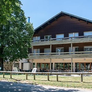 Vacanceole - Chalet Les Crozats Ξενοδοχείο Lons-le-Saunier Exterior photo