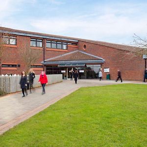 Yarnfield Park Training And Conference Centre Ξενοδοχείο Stone  Exterior photo