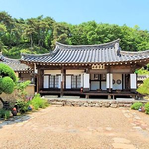 Tohyang Traditional House Ξενοδοχείο Bonghwa Exterior photo