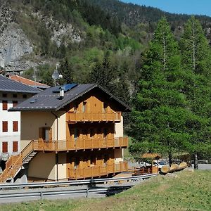 Ai Larici Ξενοδοχείο Perarolo di Cadore Exterior photo